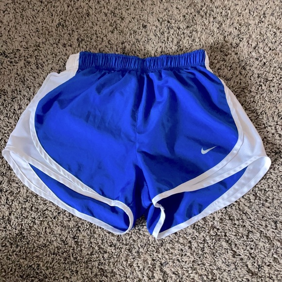 Nike Shorts - Picture 1 of 3